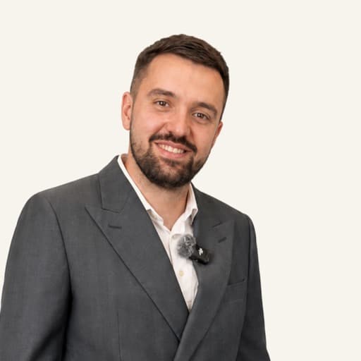 Martin Veselý, hypoteční poradce